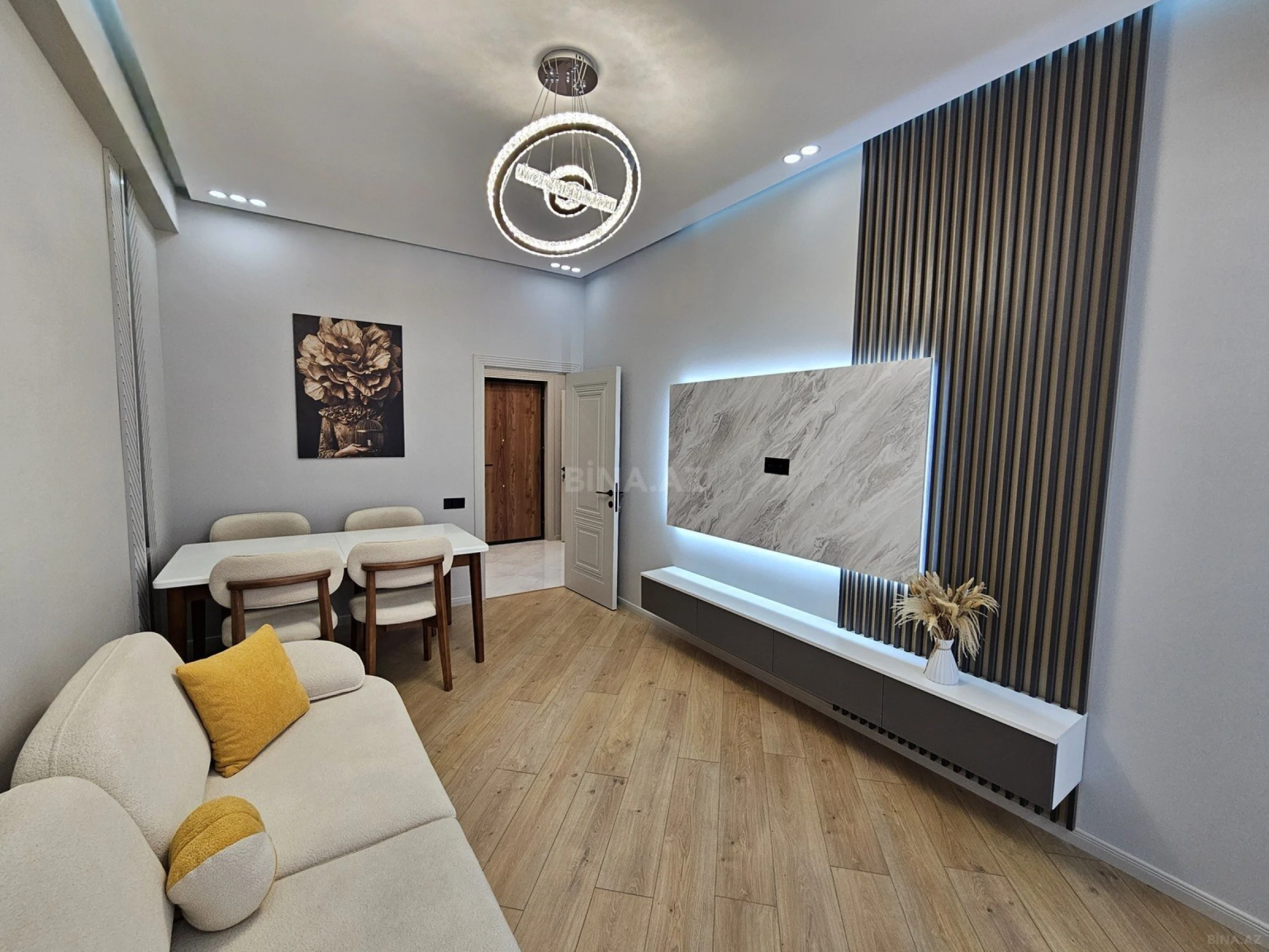 Satılır 2 otaqlı mənzil 55 m²