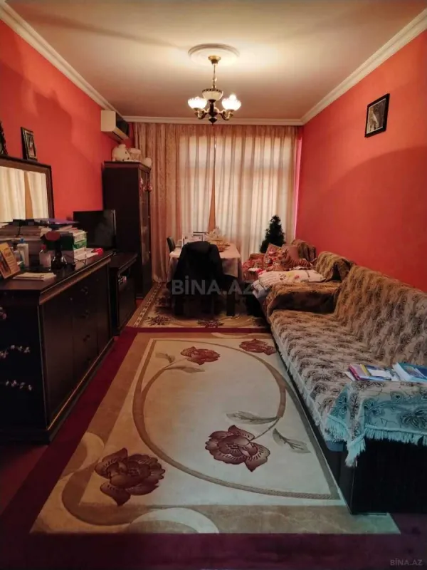 Satılır 2 otaqlı mənzil 93 m²