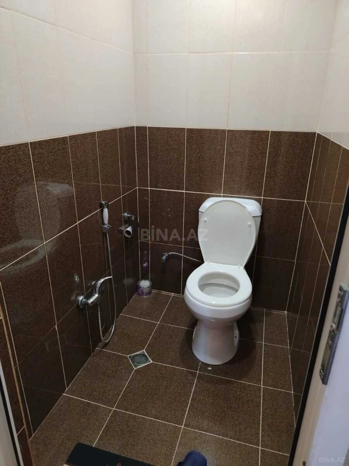 Satılır 2 otaqlı mənzil 93 m²