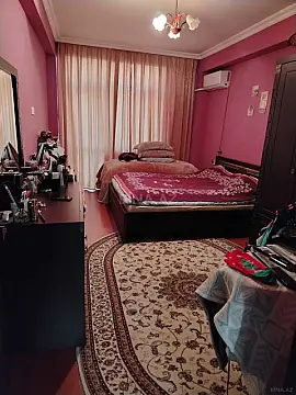 Satılır 2 otaqlı mənzil 93 m²