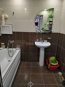 Satılır 2 otaqlı mənzil 93 m²