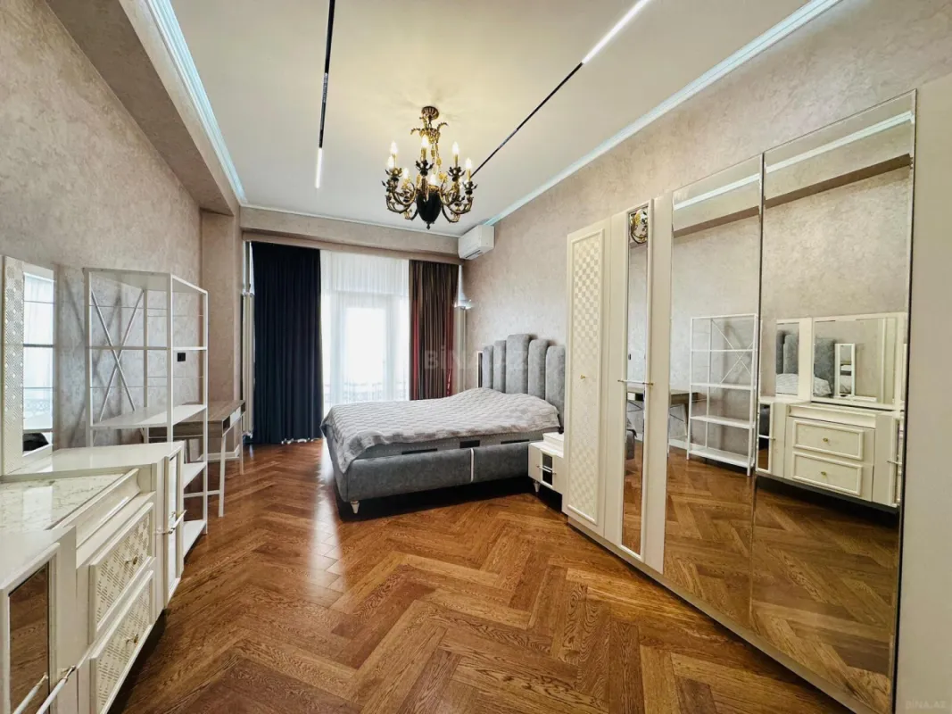 Kirayə verilir 3 otaqlı mənzil 170 m²
