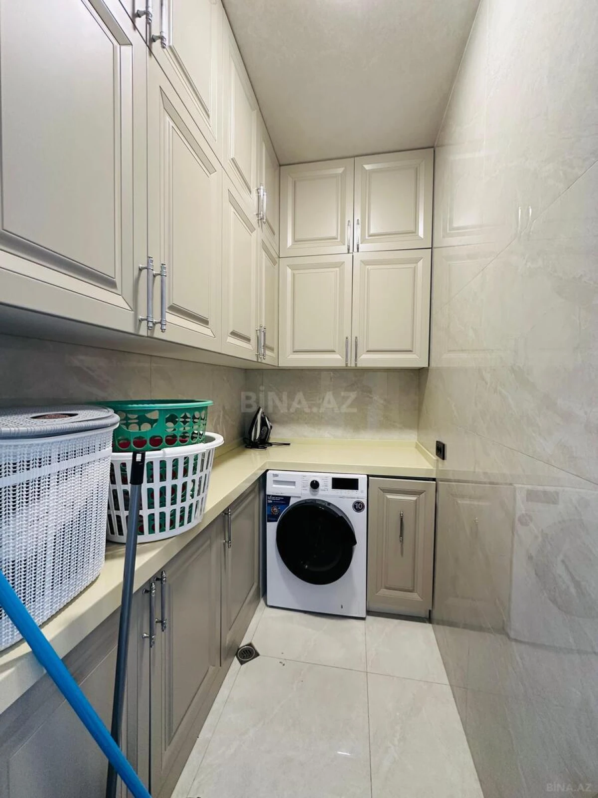 Kirayə verilir 3 otaqlı mənzil 170 m²