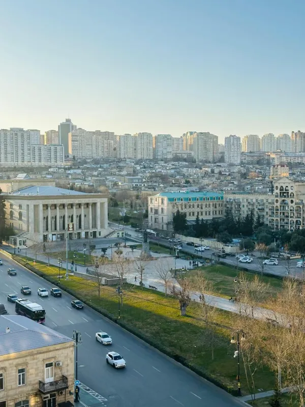 Kirayə verilir 3 otaqlı mənzil 170 m²