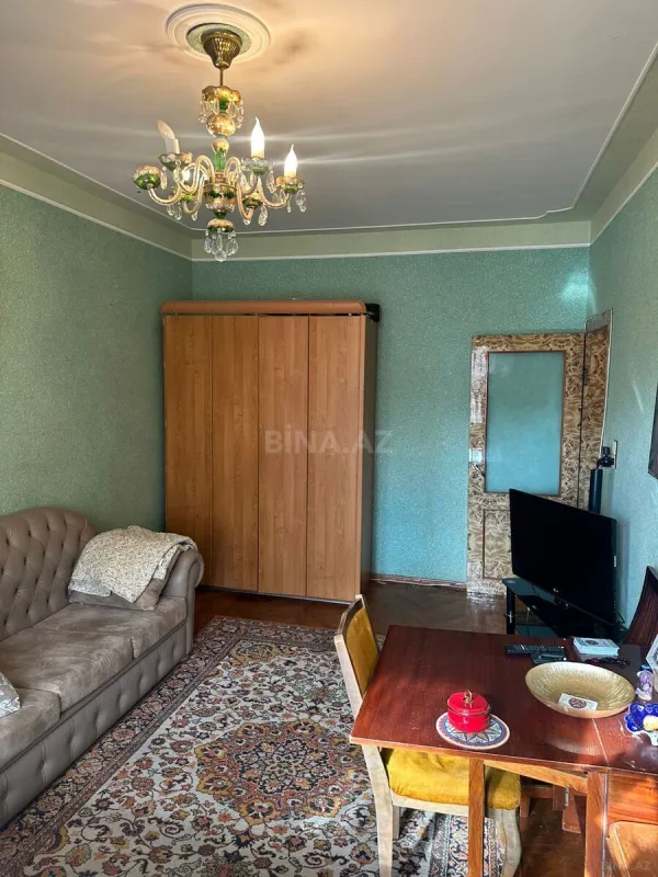 Satılır 4 otaqlı mənzil 100 m²