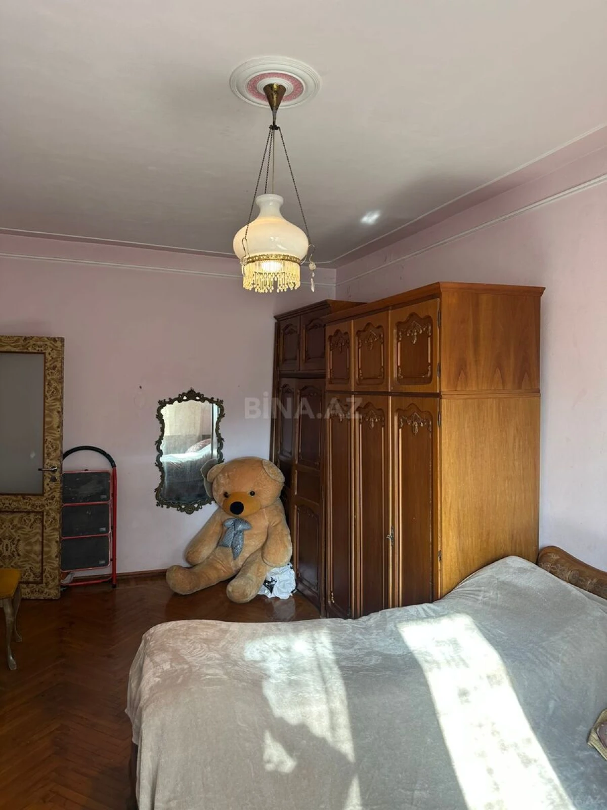 Satılır 4 otaqlı mənzil 100 m²