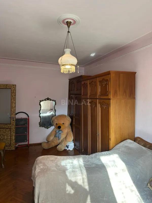 Satılır 4 otaqlı mənzil 100 m²