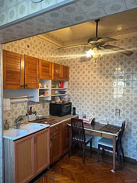 Satılır 4 otaqlı mənzil 100 m²