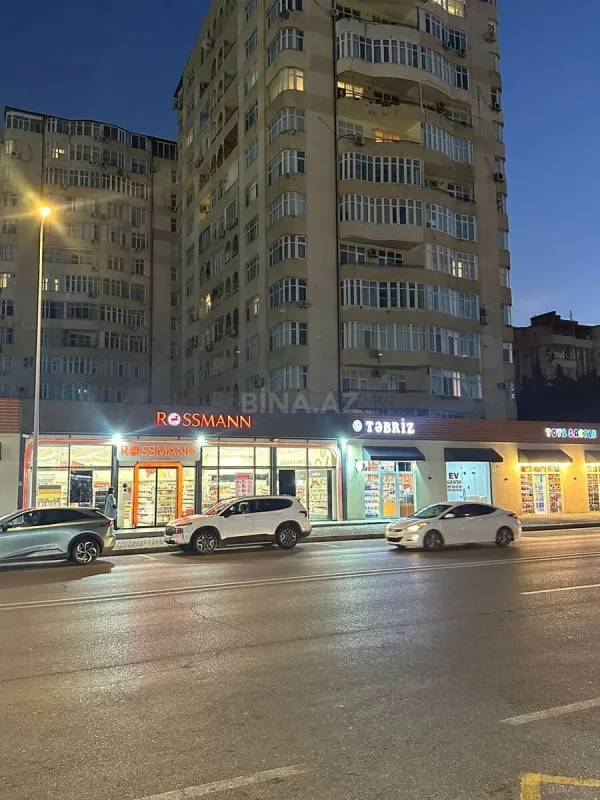 Satılır 4 otaqlı mənzil 100 m²