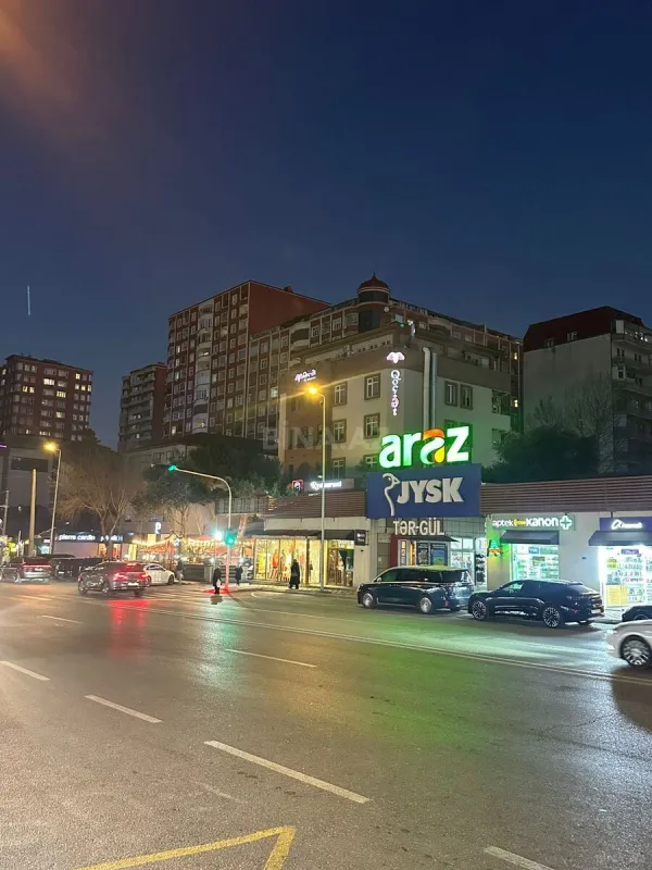 Satılır 4 otaqlı mənzil 100 m²