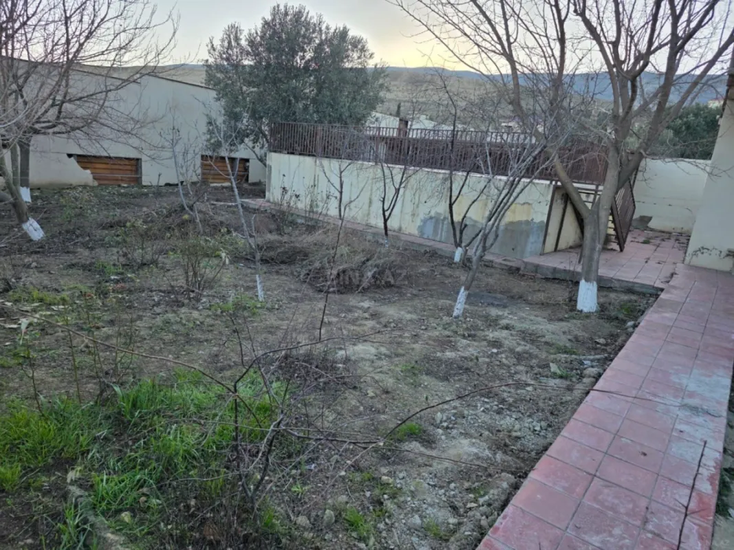 Satılır torpaq sahəsi 6 m²