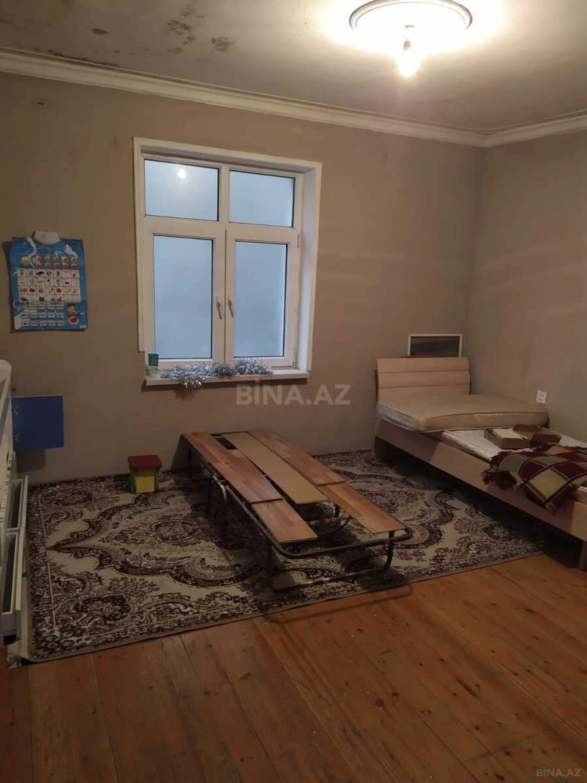 Satılır 8 otaqlı həyət evi 350 m²