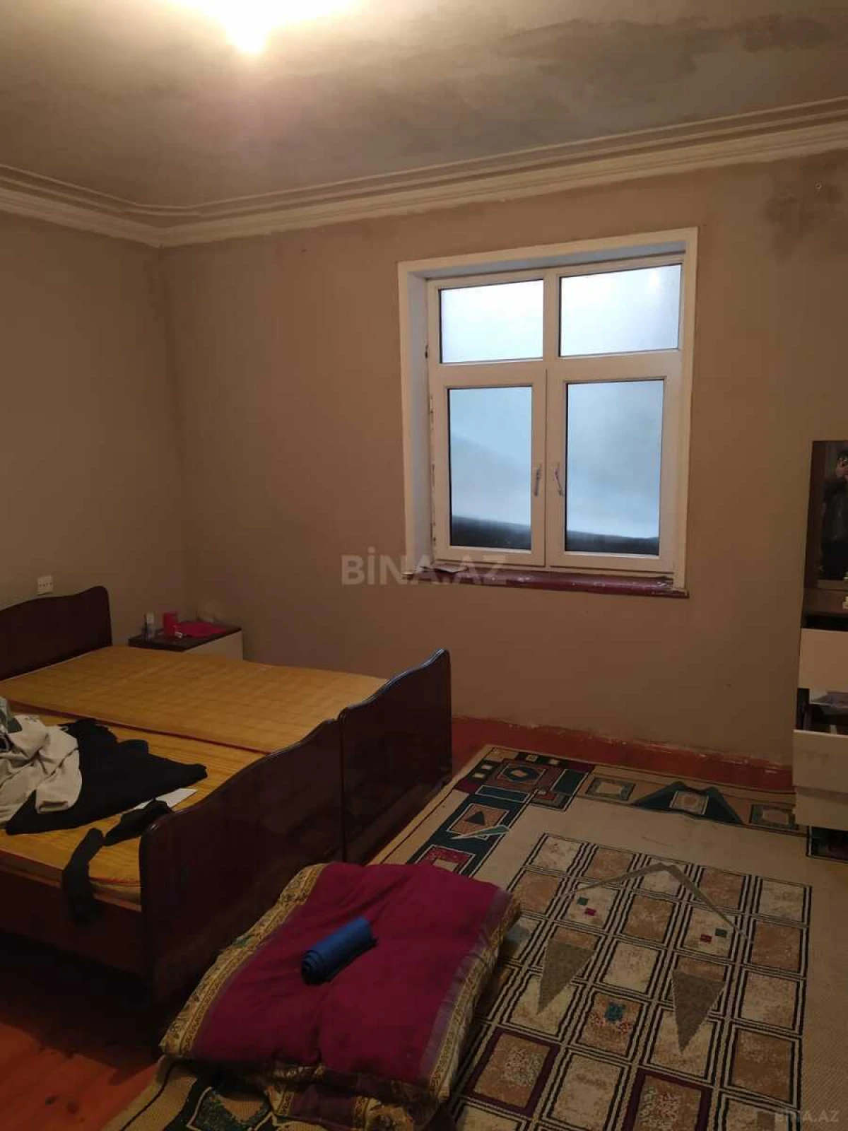 Satılır 8 otaqlı həyət evi 350 m²