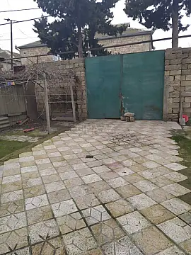 Satılır 8 otaqlı həyət evi 350 m²