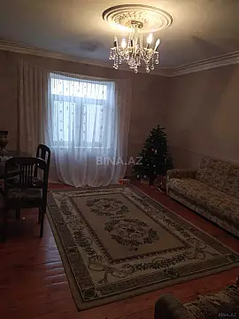 Satılır 8 otaqlı həyət evi 350 m²