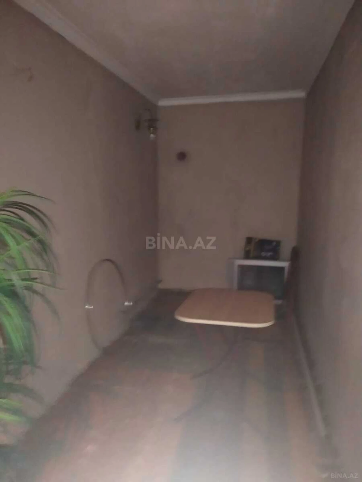 Satılır 8 otaqlı həyət evi 350 m²