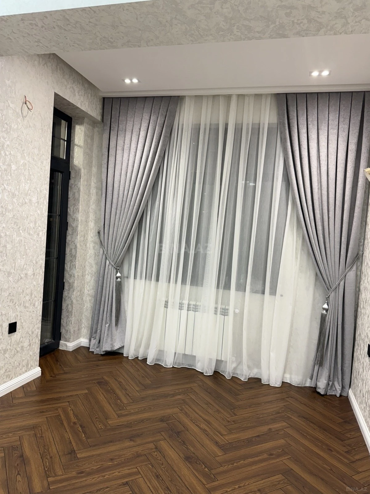 Satılır 3 otaqlı mənzil 89 m²