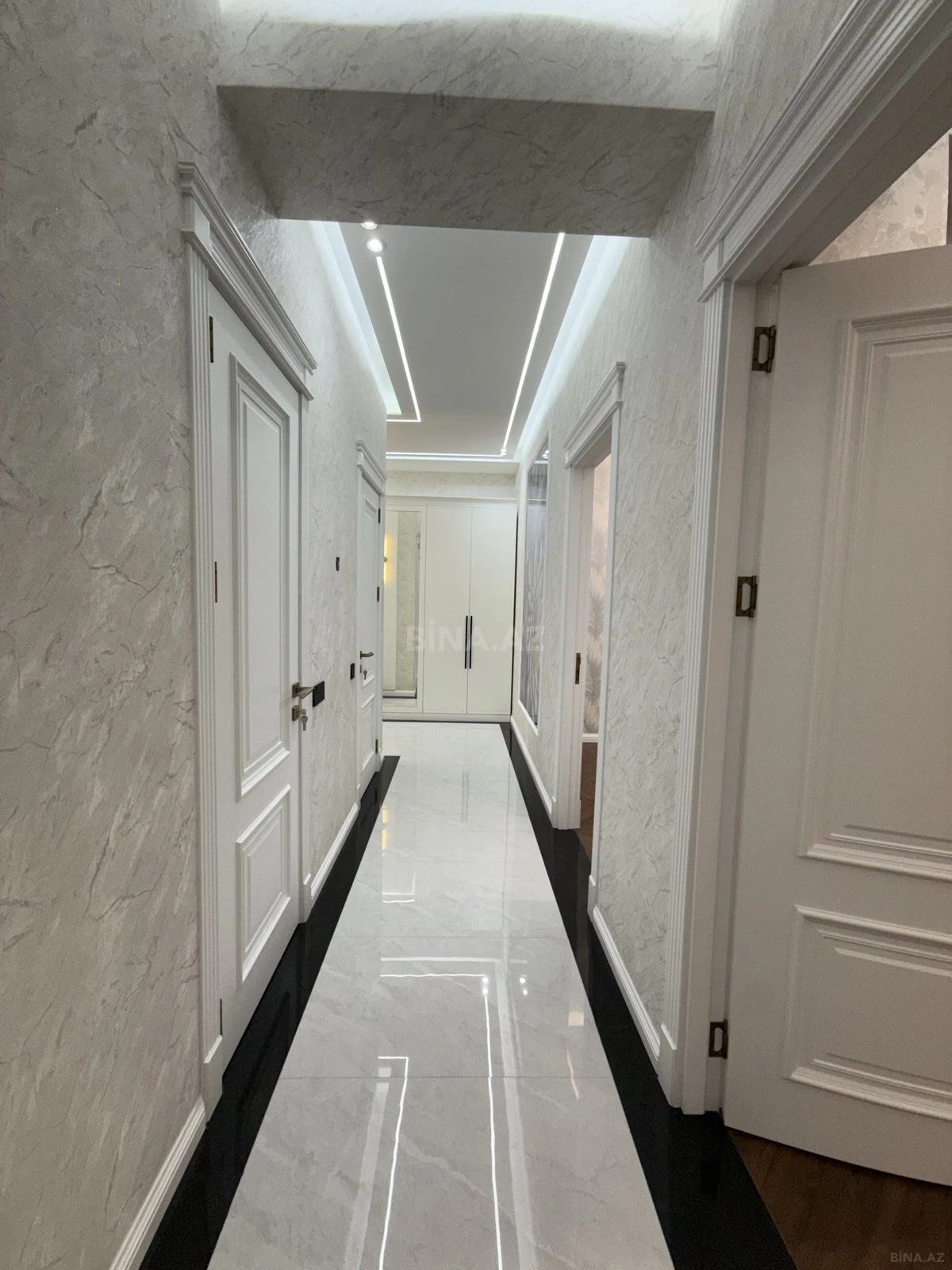 Satılır 3 otaqlı mənzil 89 m²