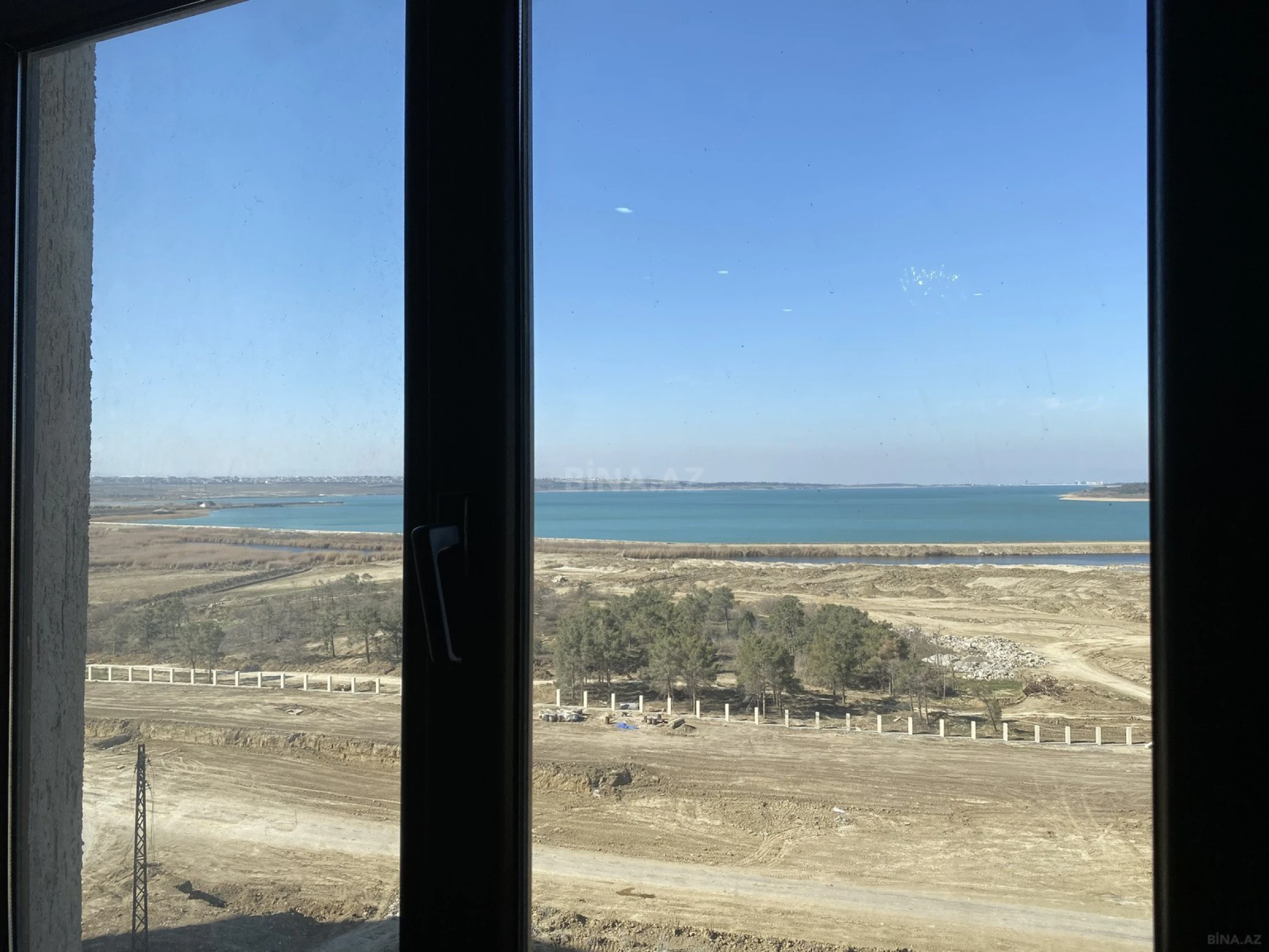 Satılır 2 otaqlı mənzil 71 m²