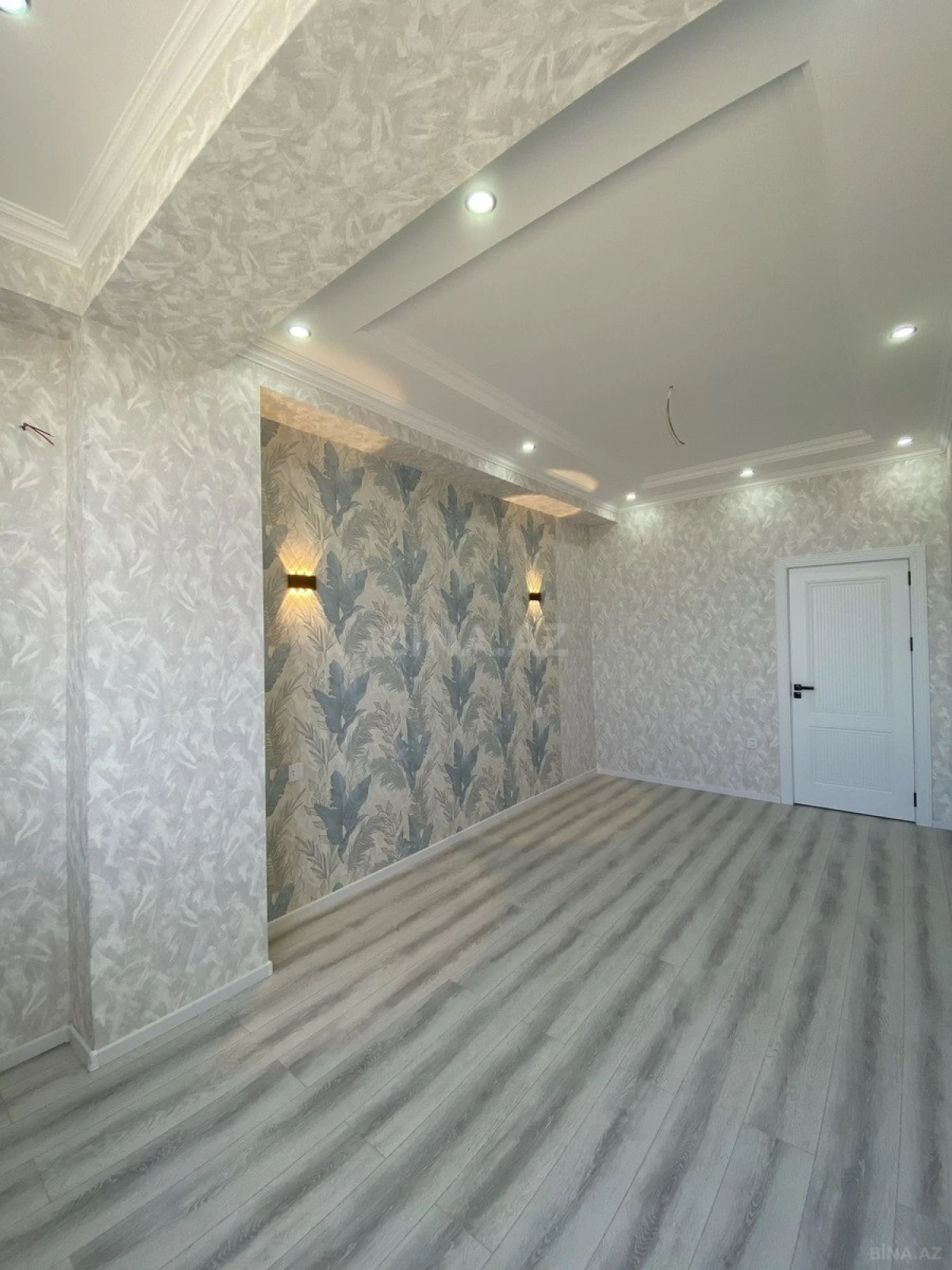 Satılır 3 otaqlı mənzil 92 m²
