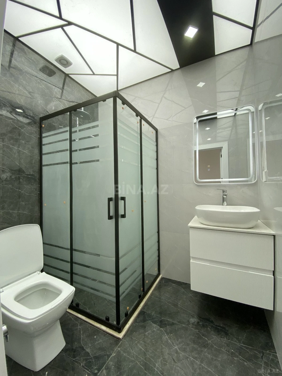 Satılır 3 otaqlı mənzil 92 m²