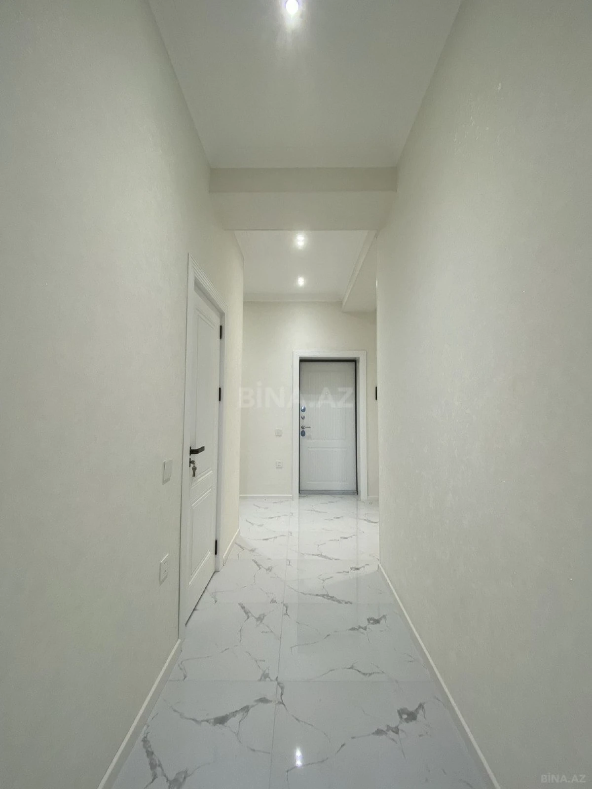 Satılır 3 otaqlı mənzil 92 m²