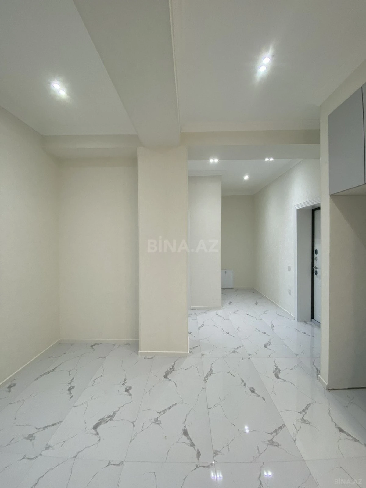 Satılır 3 otaqlı mənzil 92 m²