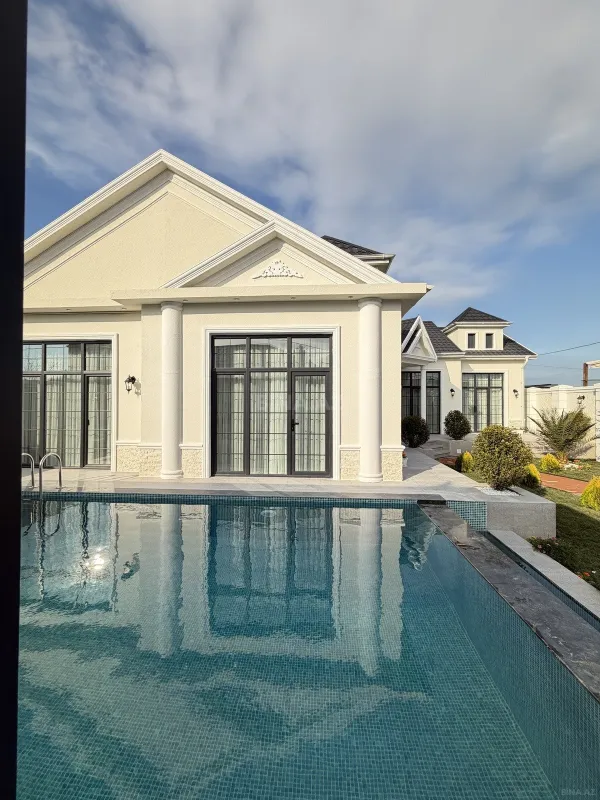 Satılır 4 otaqlı həyət evi 200 m²