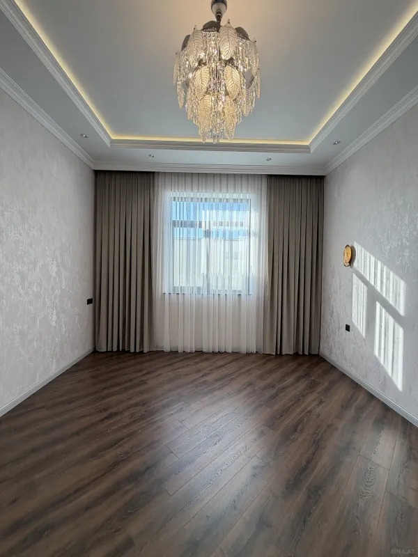 Satılır 4 otaqlı həyət evi 200 m²