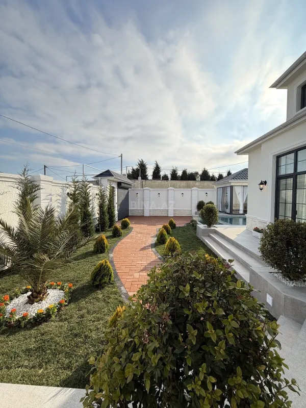 Satılır 4 otaqlı həyət evi 200 m²