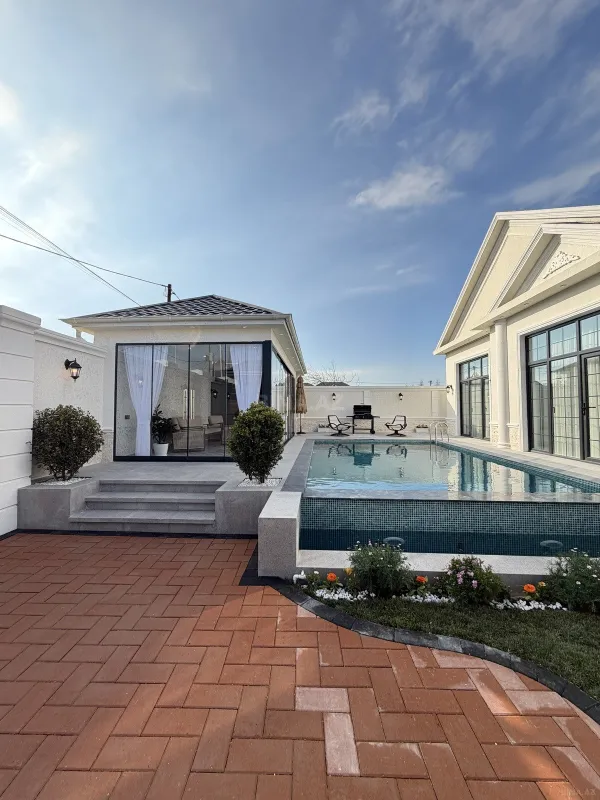 Satılır 4 otaqlı həyət evi 200 m²