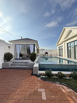 Satılır 4 otaqlı həyət evi 200 m²