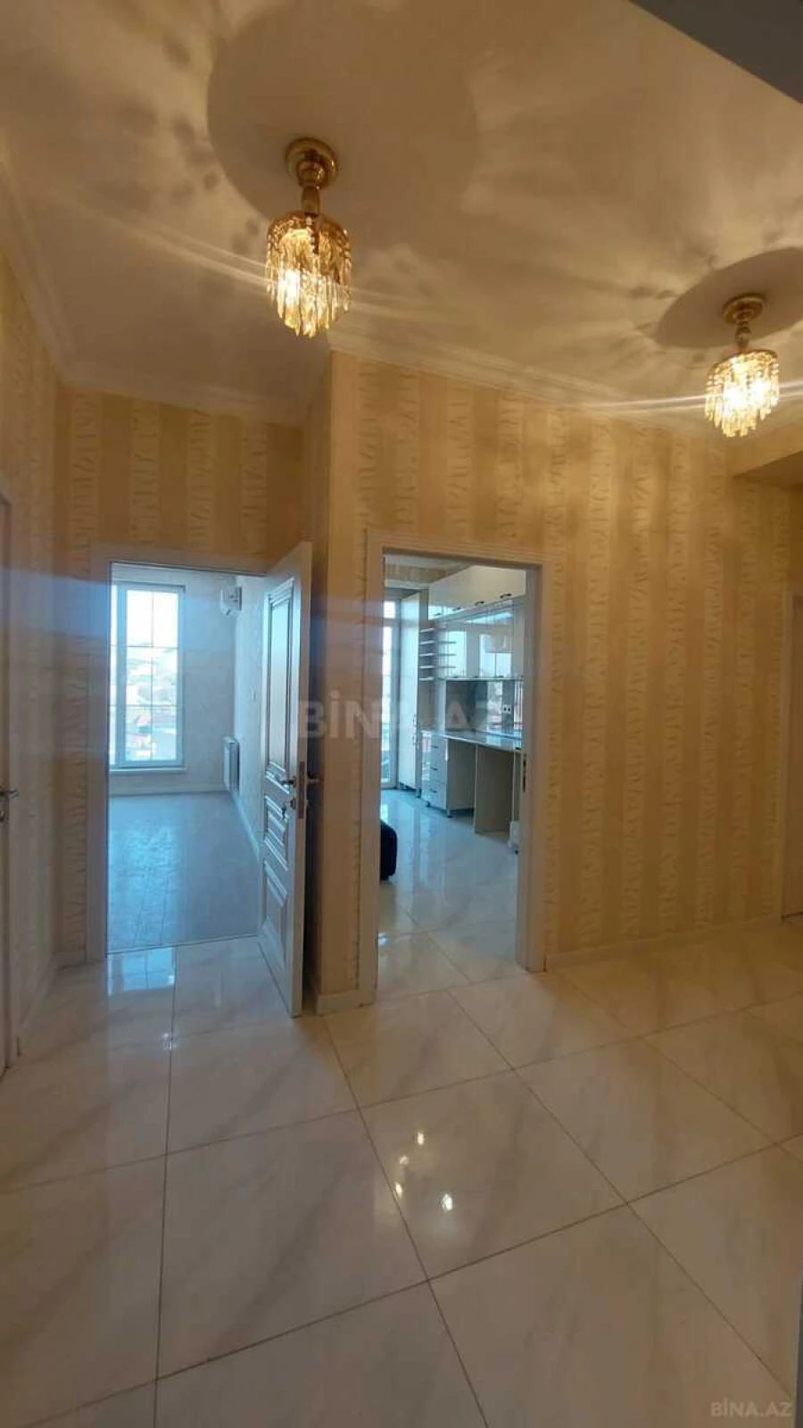 Satılır 3 otaqlı mənzil 91 m²