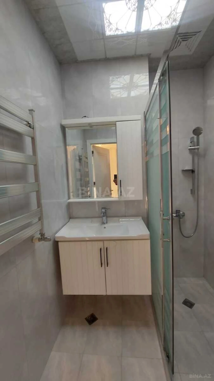 Satılır 3 otaqlı mənzil 91 m²