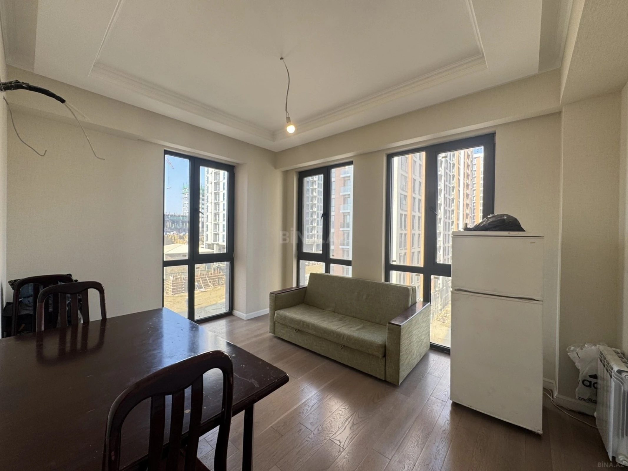 Satılır 2 otaqlı mənzil 55 m²
