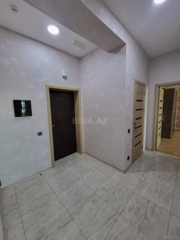Satılır 3 otaqlı mənzil 105 m²