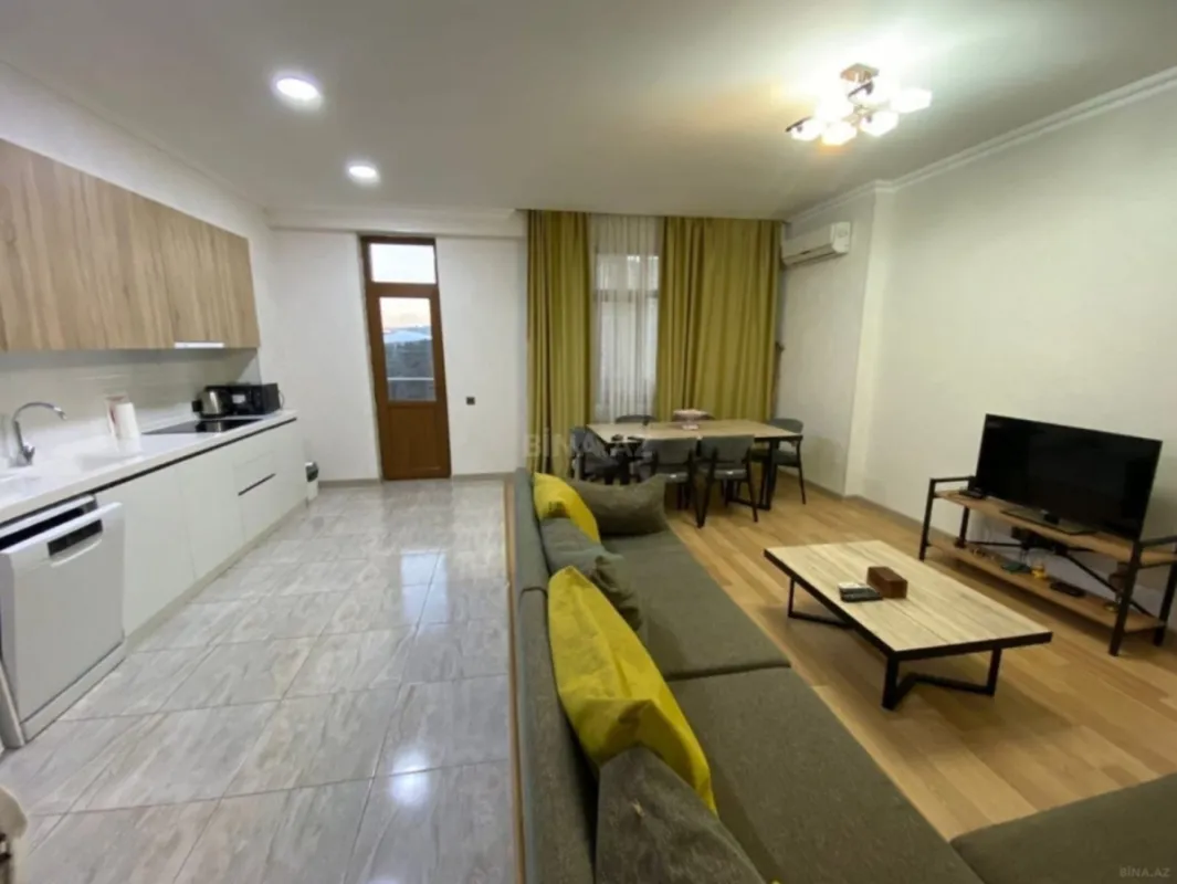 Satılır 3 otaqlı mənzil 105 m²