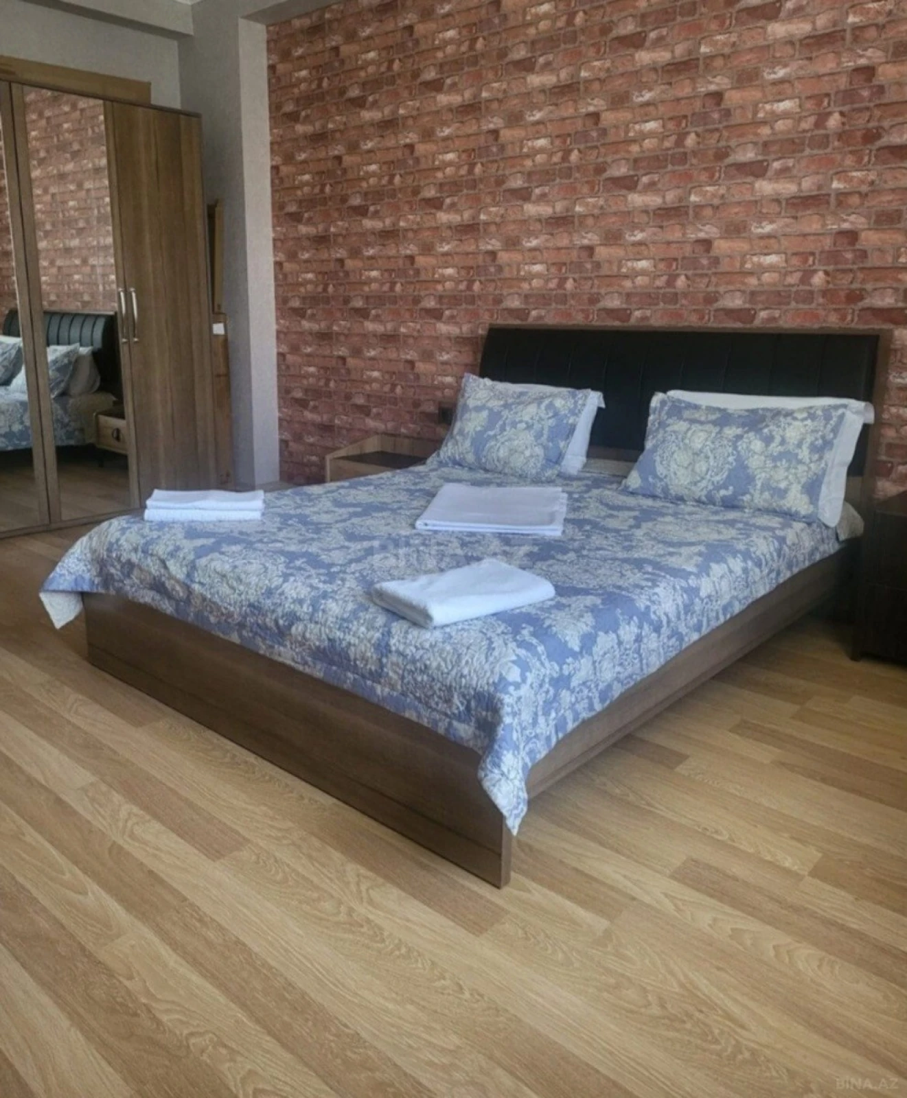 Satılır 3 otaqlı mənzil 105 m²