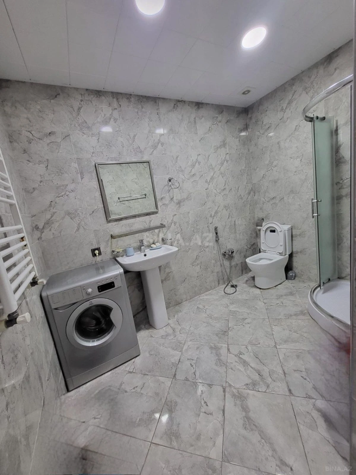 Satılır 3 otaqlı mənzil 105 m²