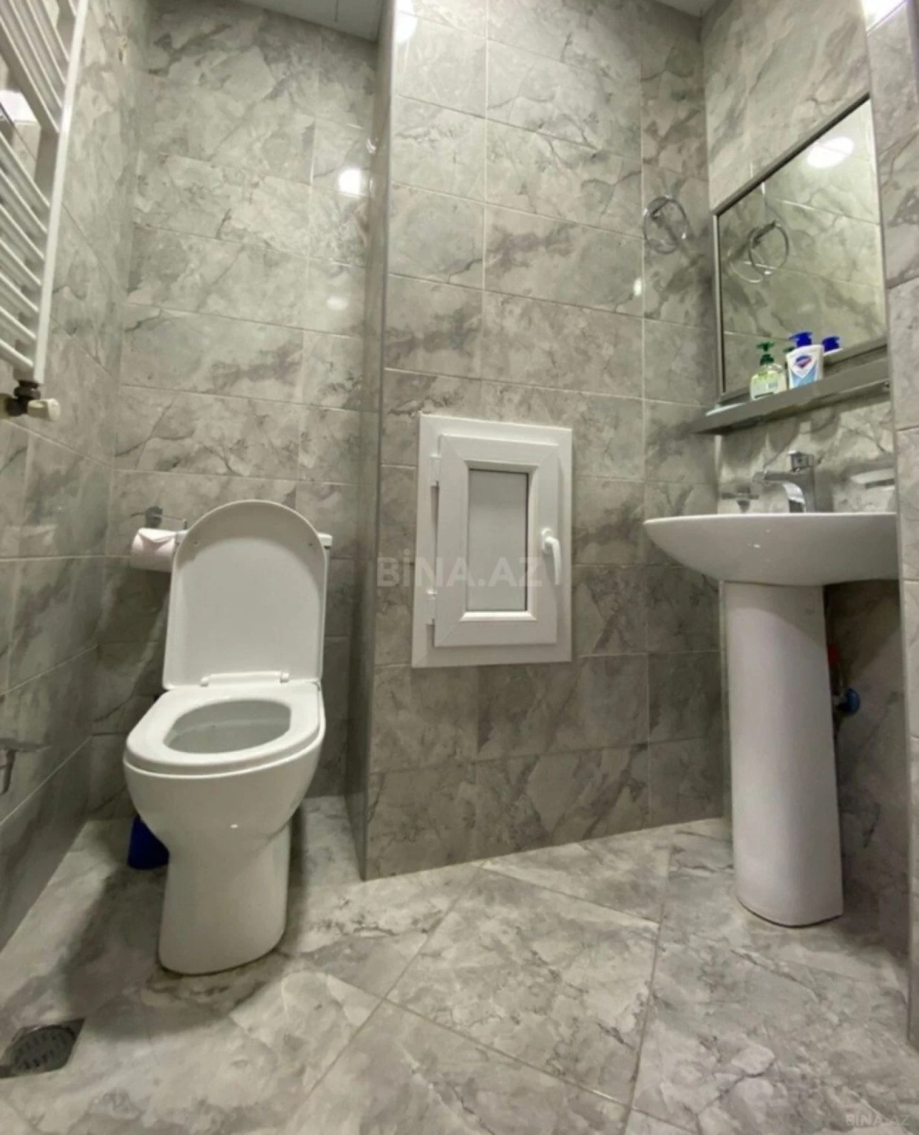 Satılır 3 otaqlı mənzil 105 m²