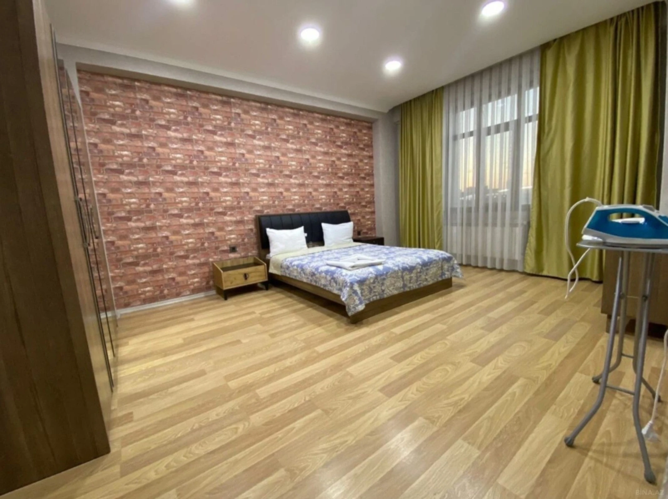 Satılır 3 otaqlı mənzil 105 m²