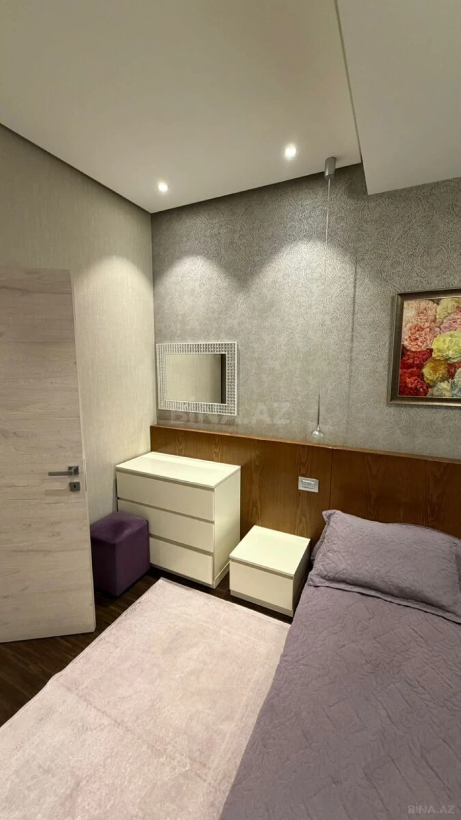 Satılır 3 otaqlı mənzil 140 m²
