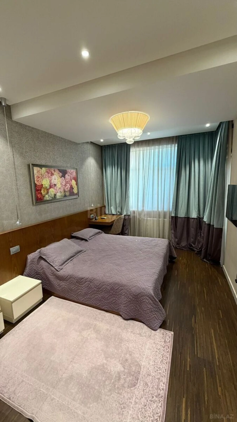 Satılır 3 otaqlı mənzil 140 m²