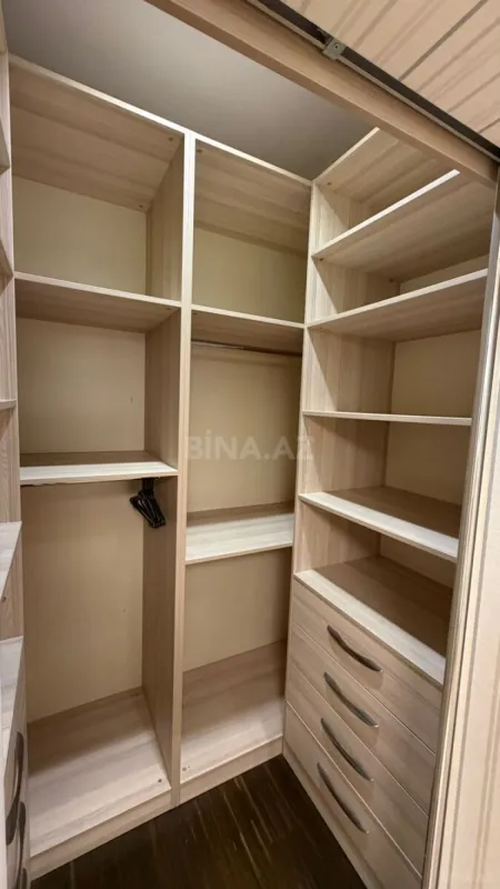 Satılır 3 otaqlı mənzil 140 m²