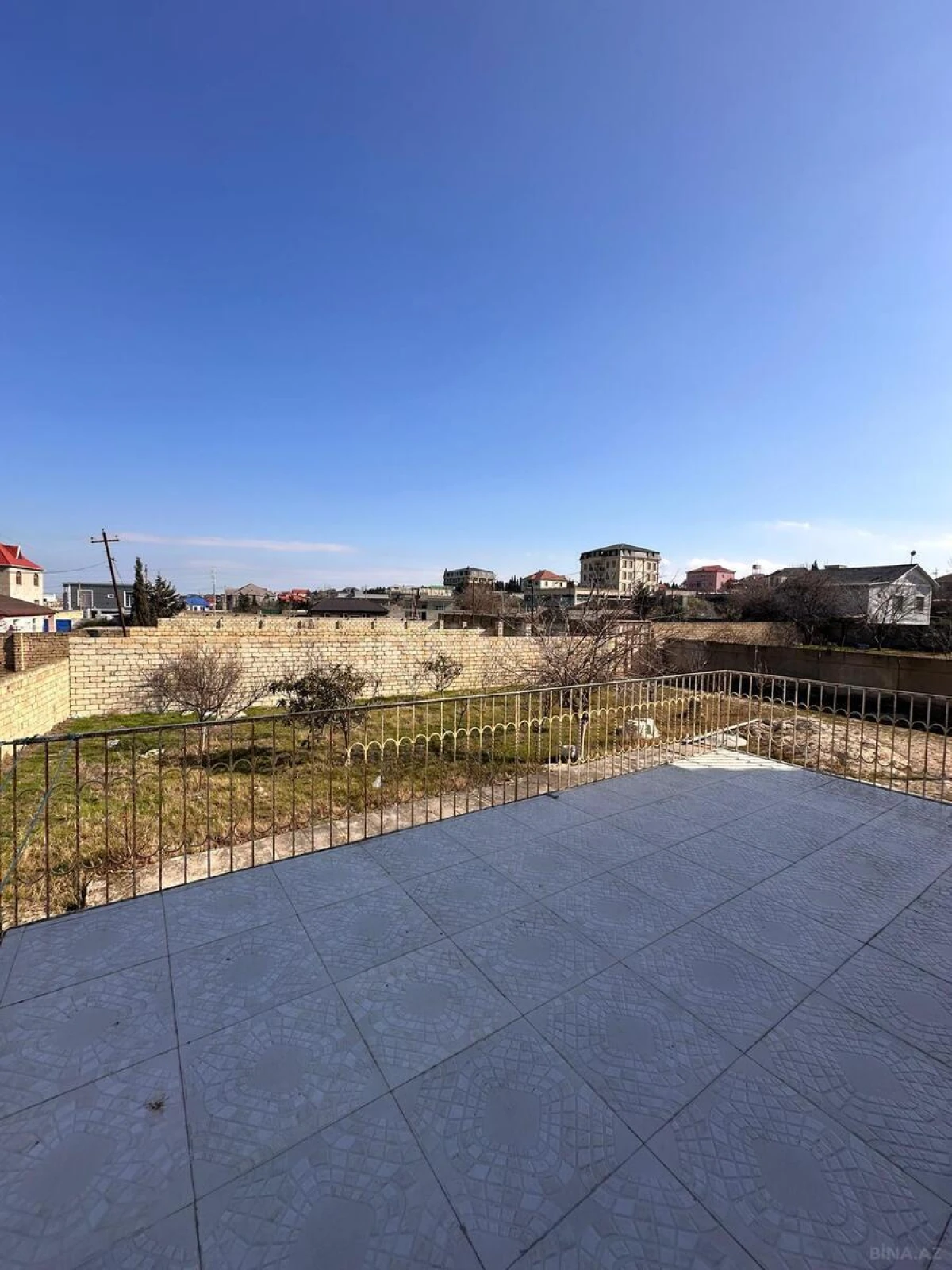 Satılır 4 otaqlı həyət evi 300 m²