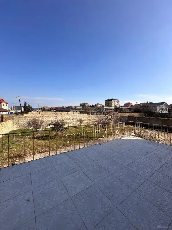 Satılır 4 otaqlı həyət evi 300 m²