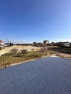 Satılır 4 otaqlı həyət evi 300 m²