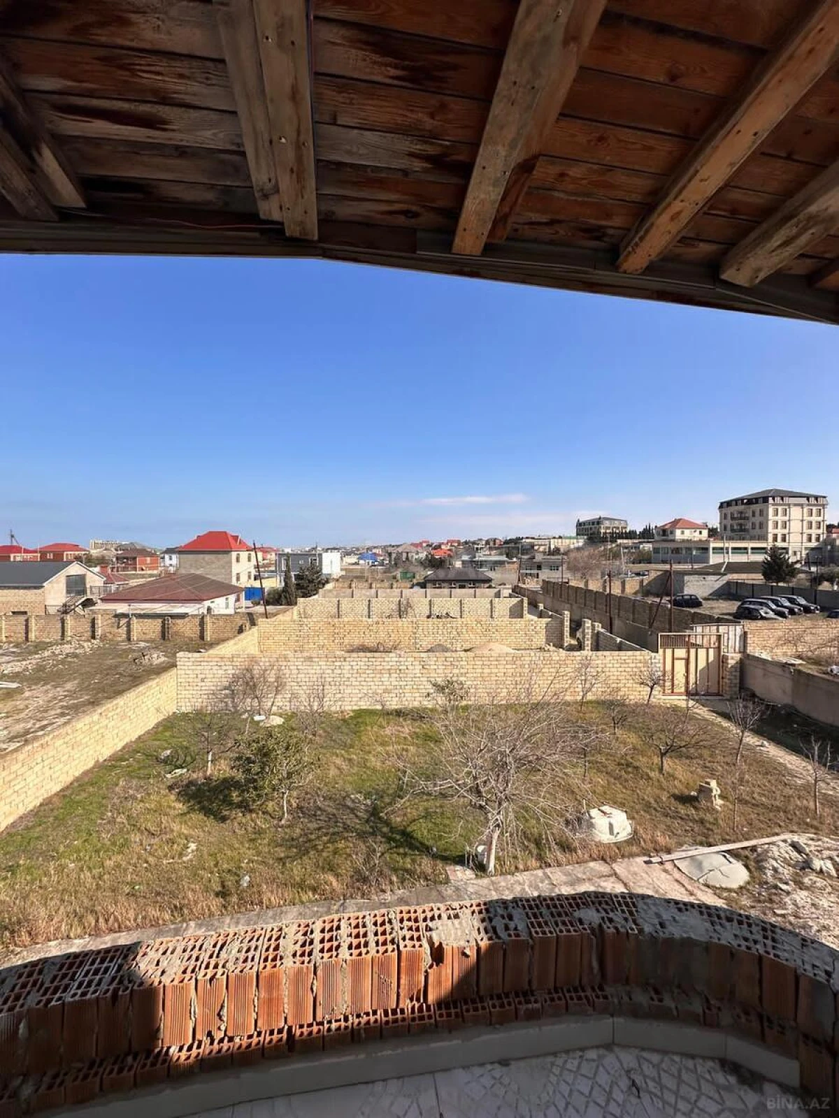 Satılır 4 otaqlı həyət evi 300 m²