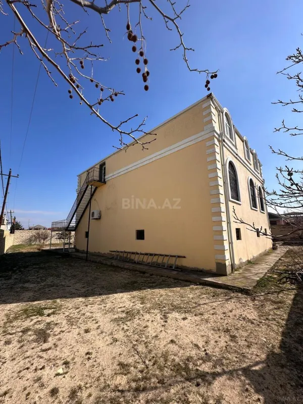 Satılır 4 otaqlı həyət evi 300 m²