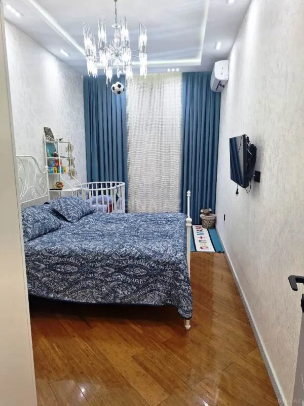 Satılır 3 otaqlı mənzil 117 m²